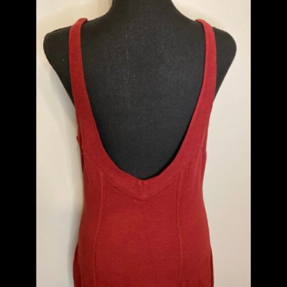 Elegant Red Lace-Up Dress - Picture 4 of 6